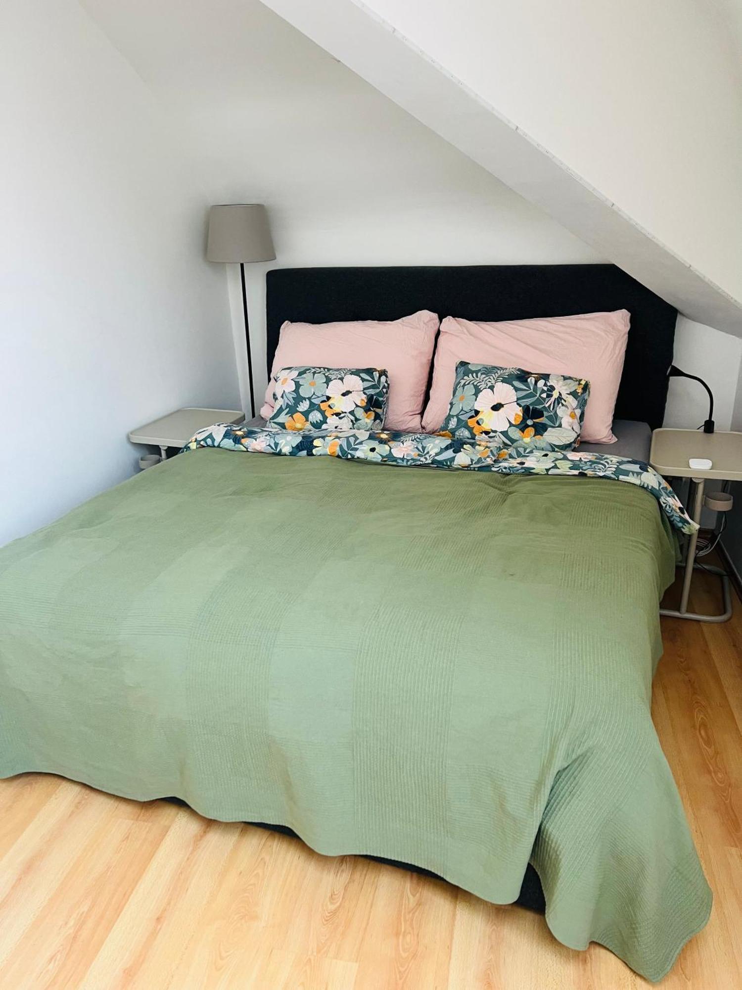 Central, Cozy & Stylish With Views Apartament